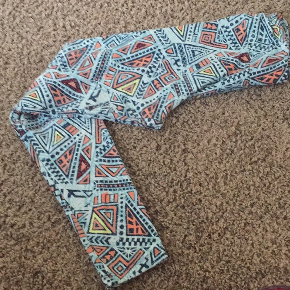 LuLaRoe Fun Leggings! - Picture 1 of 3